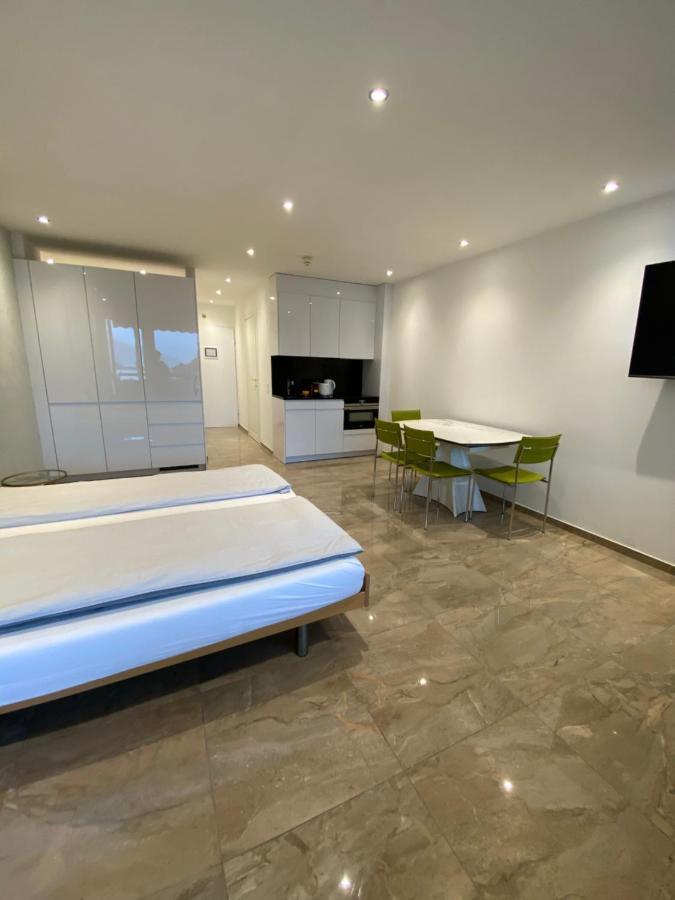Holiday On The Lake Lugano 6 Bissone Exterior photo